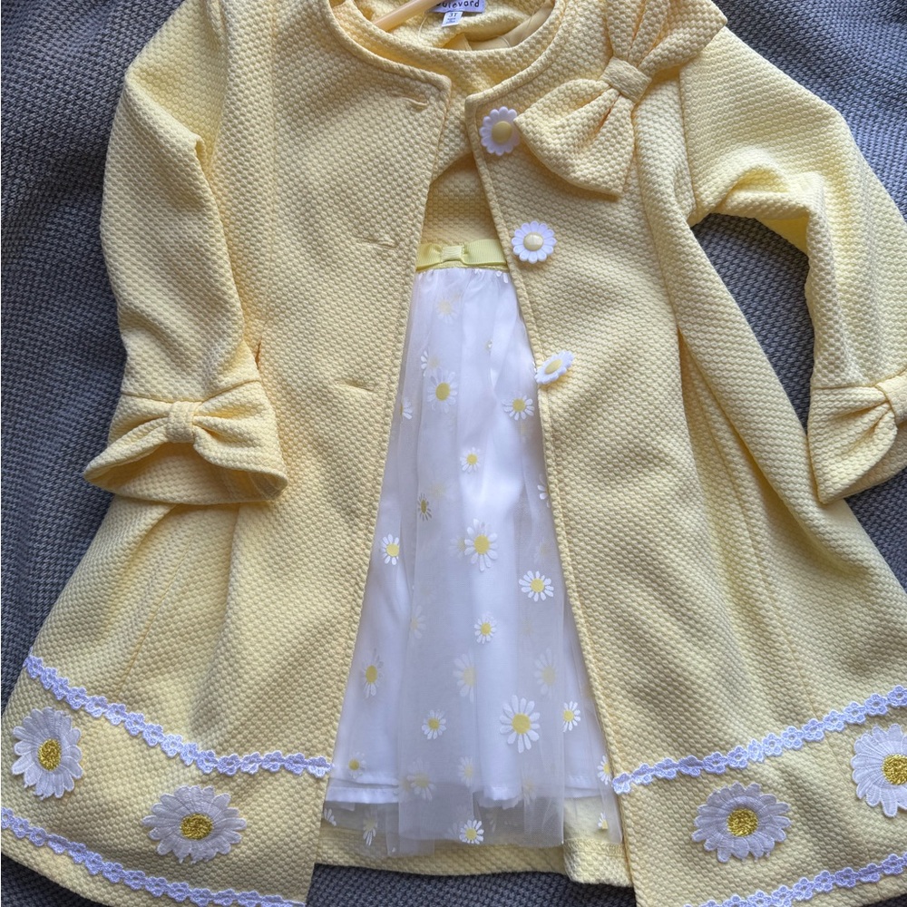 Blueberi Boulevard Yellow Floral Cape Coat